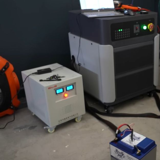 The test setup for the Battle Born LFP cycling. (Credit: Will Prowse, YouTube)