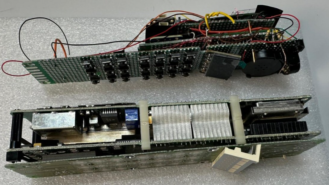 No More Paperweight: This Vintage Brick Phone Is Back Online