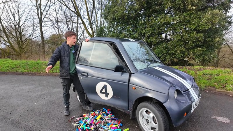 Gwiz car and vapes