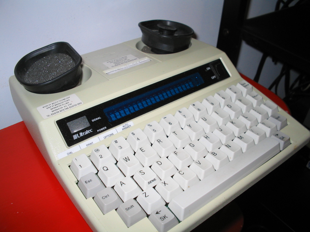 How TTY Opened Up The Phones For The Hard Of Hearing | Hackaday