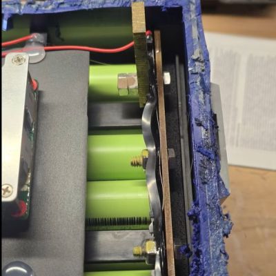 Autopsy of Battle Born LFP battery with the 'thermal safety' on the bus bar. (Credit: Will Prowse)