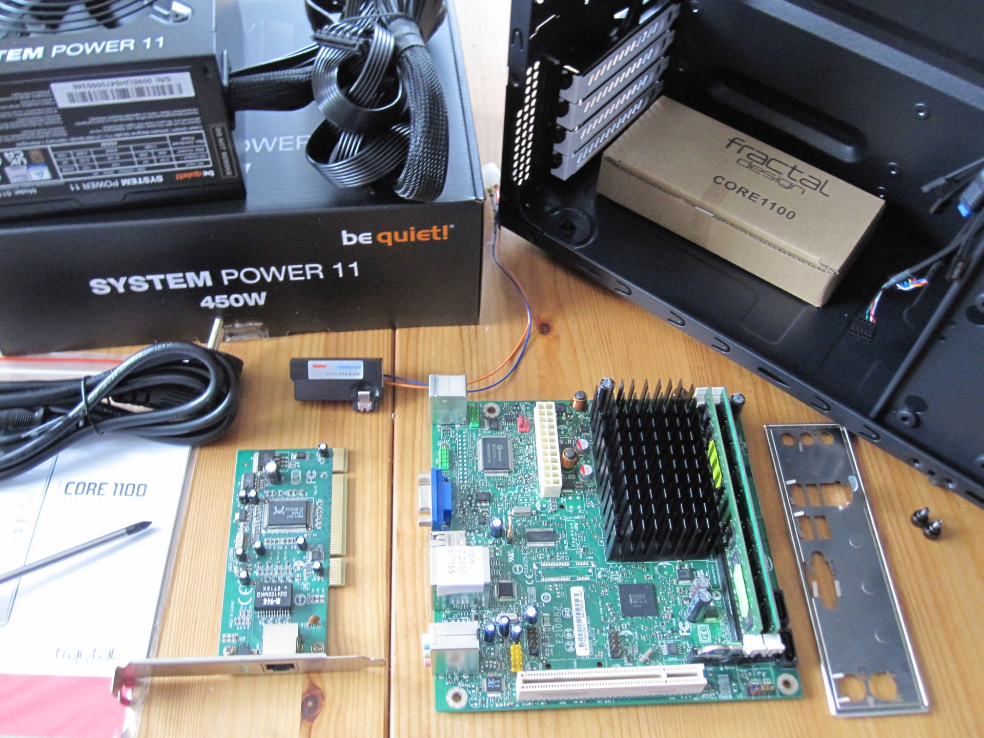 With waste power and useless PSUs bundled together... a DIY router. (Credit: Maya Posch)