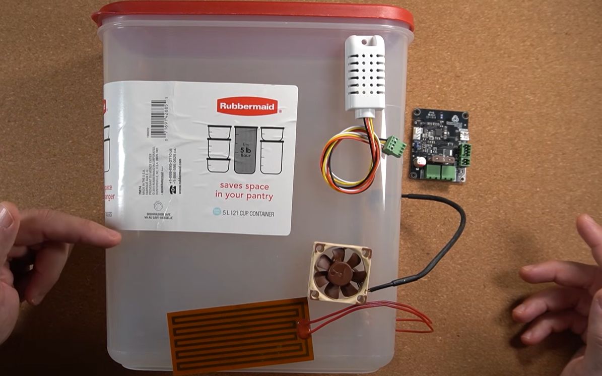 A DIY 3D Printing Filament Dryer