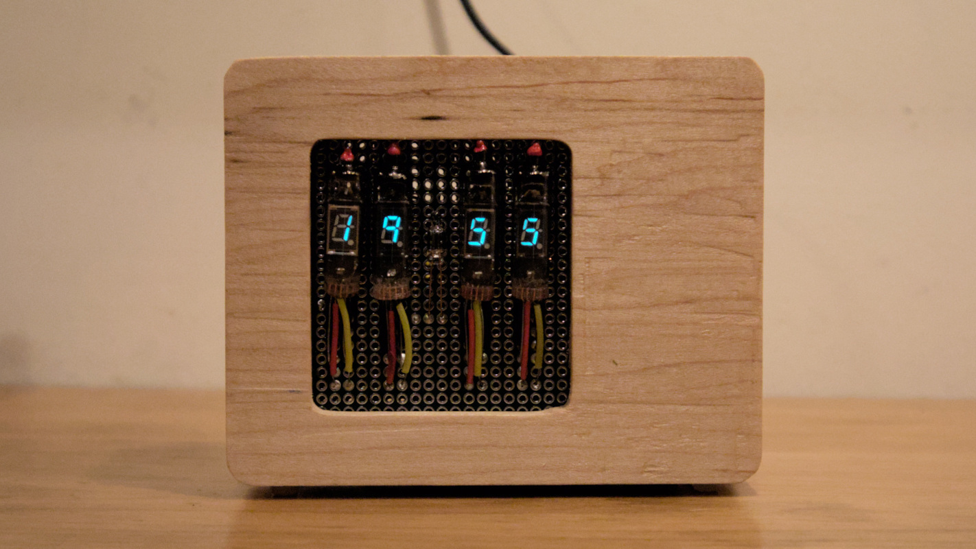 Salvaged VFDs in Nixie-Like Clock