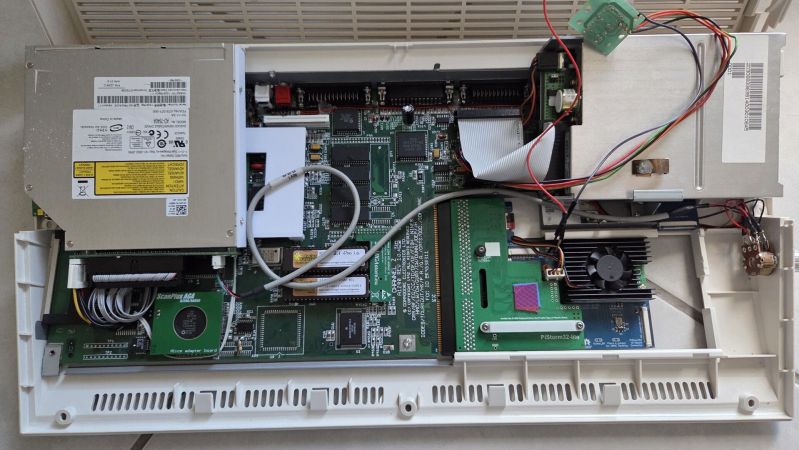 It's rare to see an A1200 case fuller than this.
