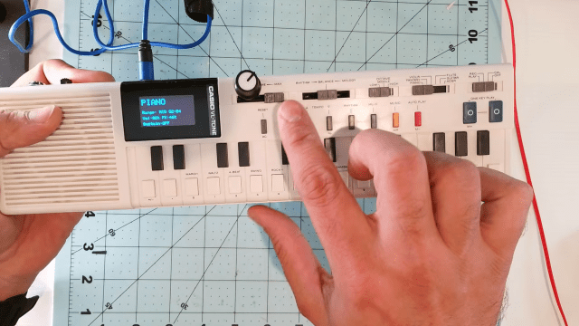 Cheap 80s Keyboard Gets Modern Brain Upgrade | Hackaday