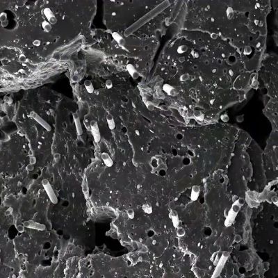 Post-annealing SEM scan, showing clear voids. (Credit: I built a thing, Youtube)