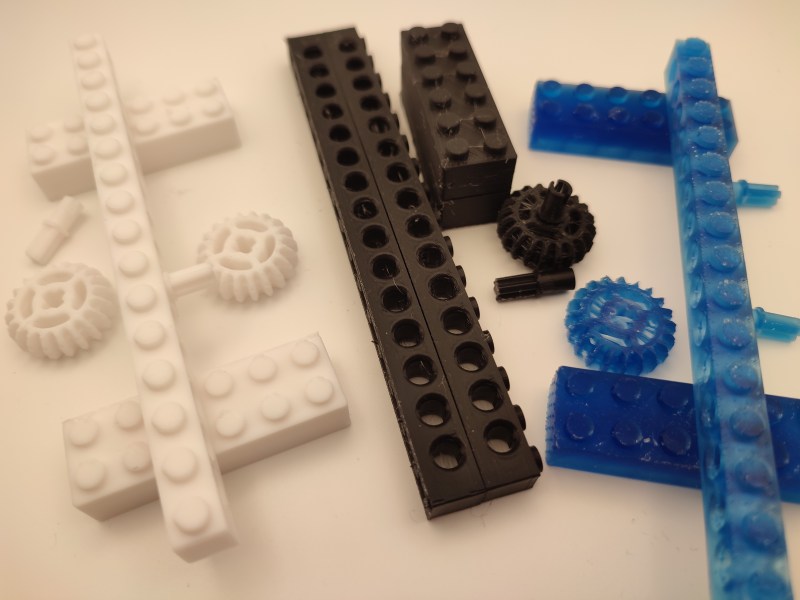 Merely LEGO Technic-compatible, please don't sue. (Credit: Maya Posch)