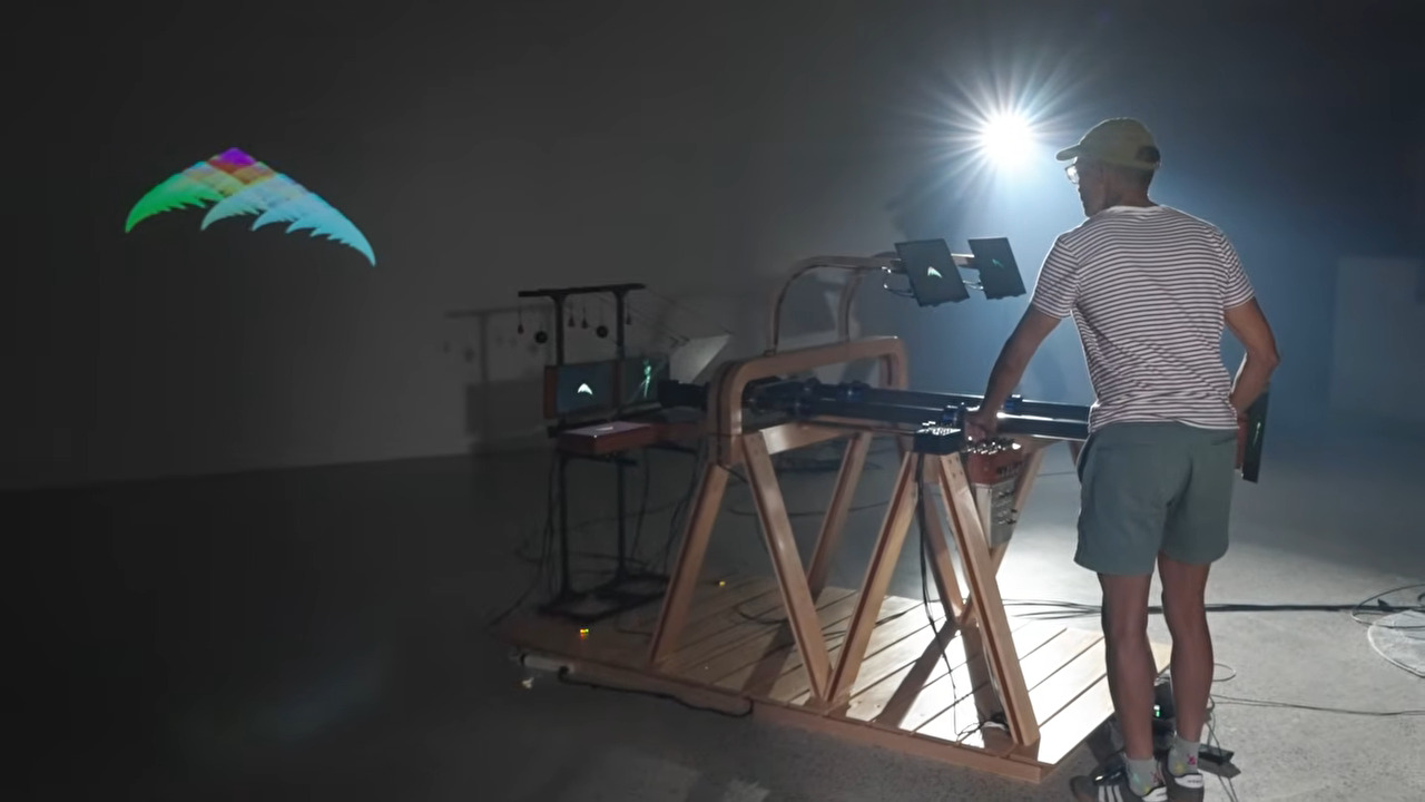 Analog Optical Feedback Generates 4K Fractals With No Computer