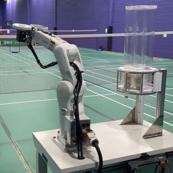 hackaday.com - Maya Posch - Making A Robot To Serve Some Mean Badminton Shuttlecocks
