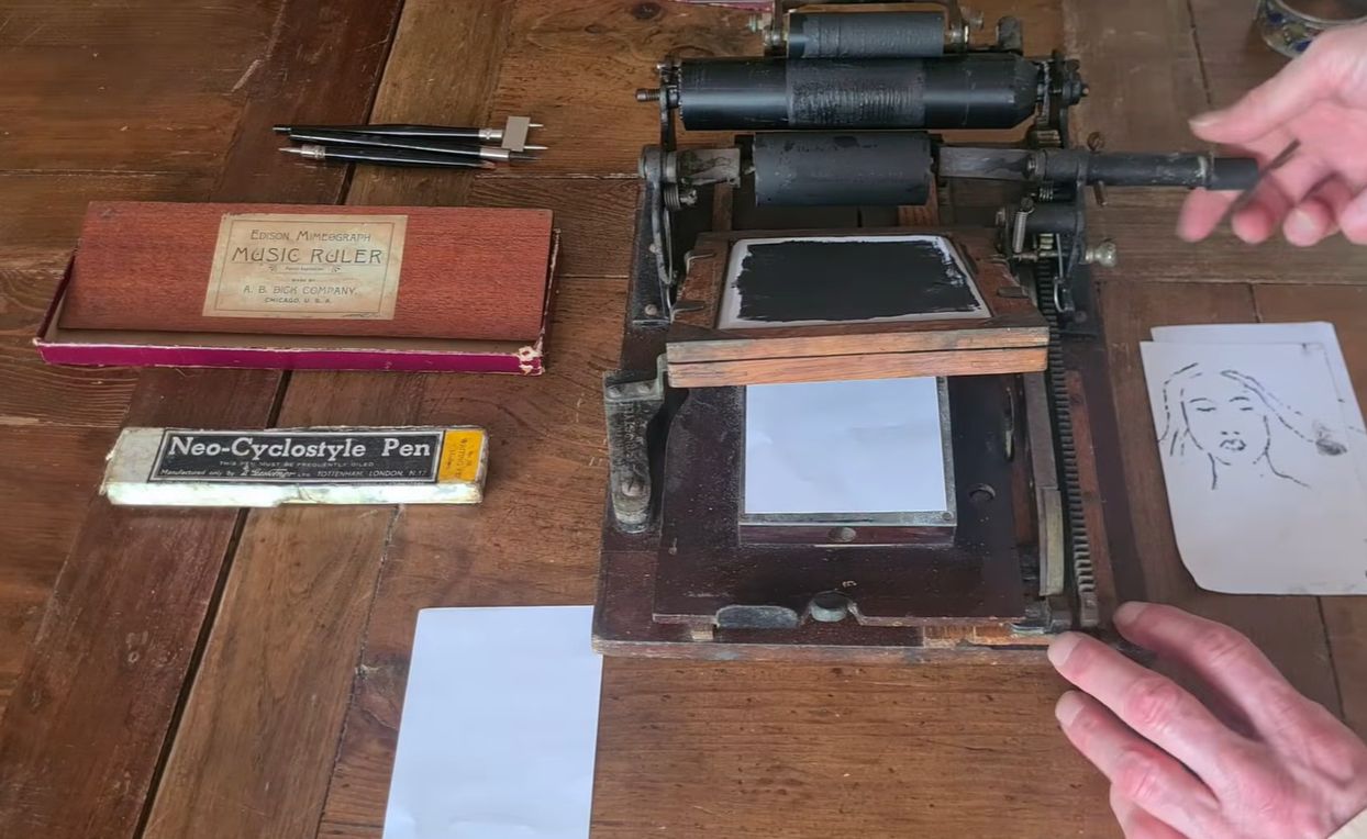 Neo-Cyclostyle: Automatic Document Copying Devices in 1890