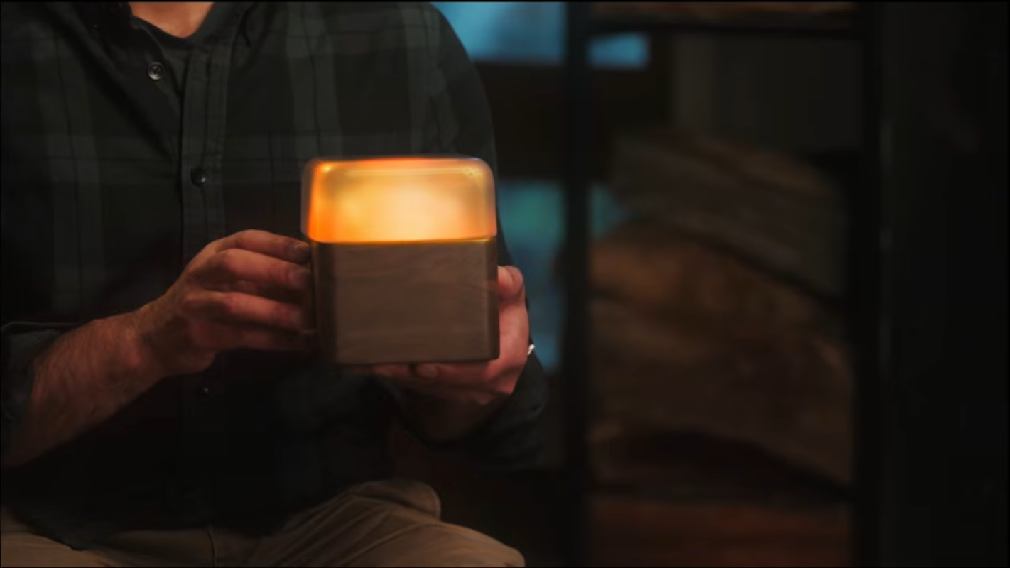 Woodstove Assistant Keeps the Heat on Safely