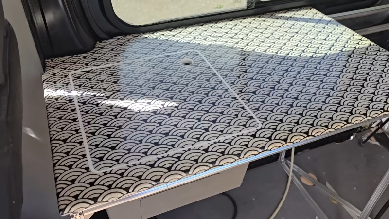 The countertop in its natrual habitat: a van.