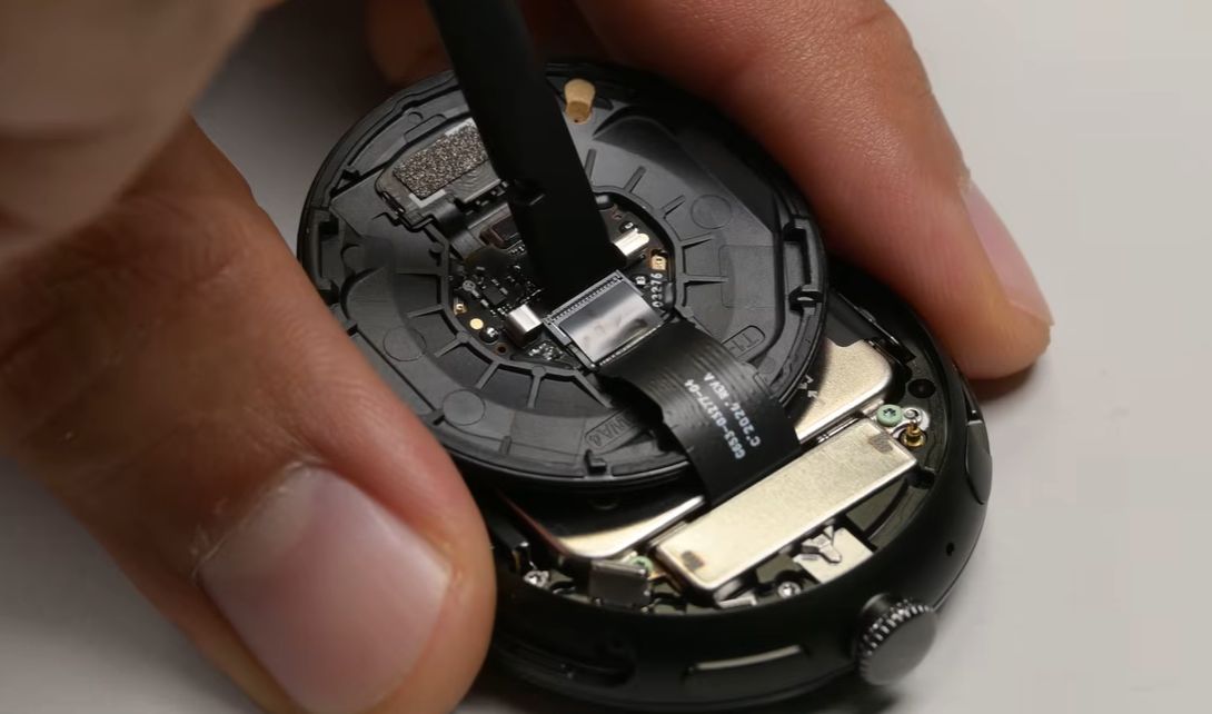 Pixel Watch 5 Demonstrates Good Repairability
