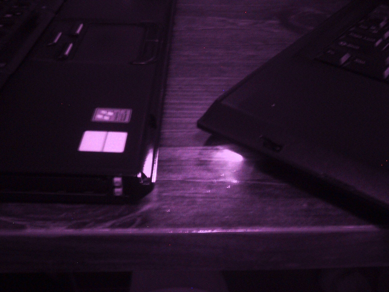 IrDA used to transfer a file between a Thinkpad T40 and T42. (credit: nick99nack, Wikimedia)